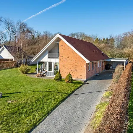 Holiday home 3 Bedroom Beautiful In *