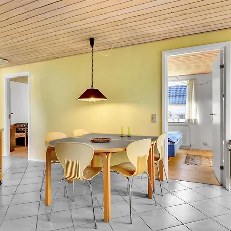 Holiday home Beautiful In With Kitchen
