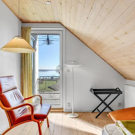 3 Bedroom Beautiful In Grasten