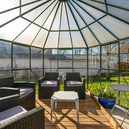 3 Bedroom Beautiful In Holiday home